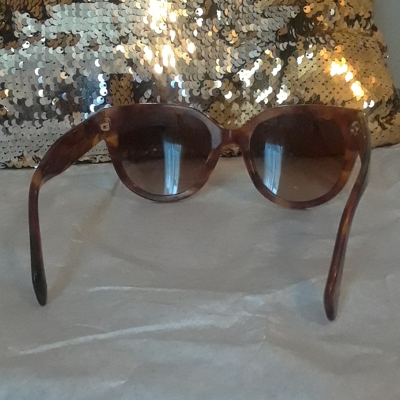 Prada shades - Picture 3 of 4